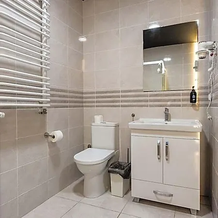 Wesola Hotel Lesznowola (Masovia)