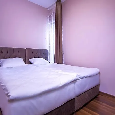Wesola Hotel Lesznowola (Masovia)